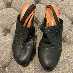 53. Free People Logan black leather clogs. Size 36.